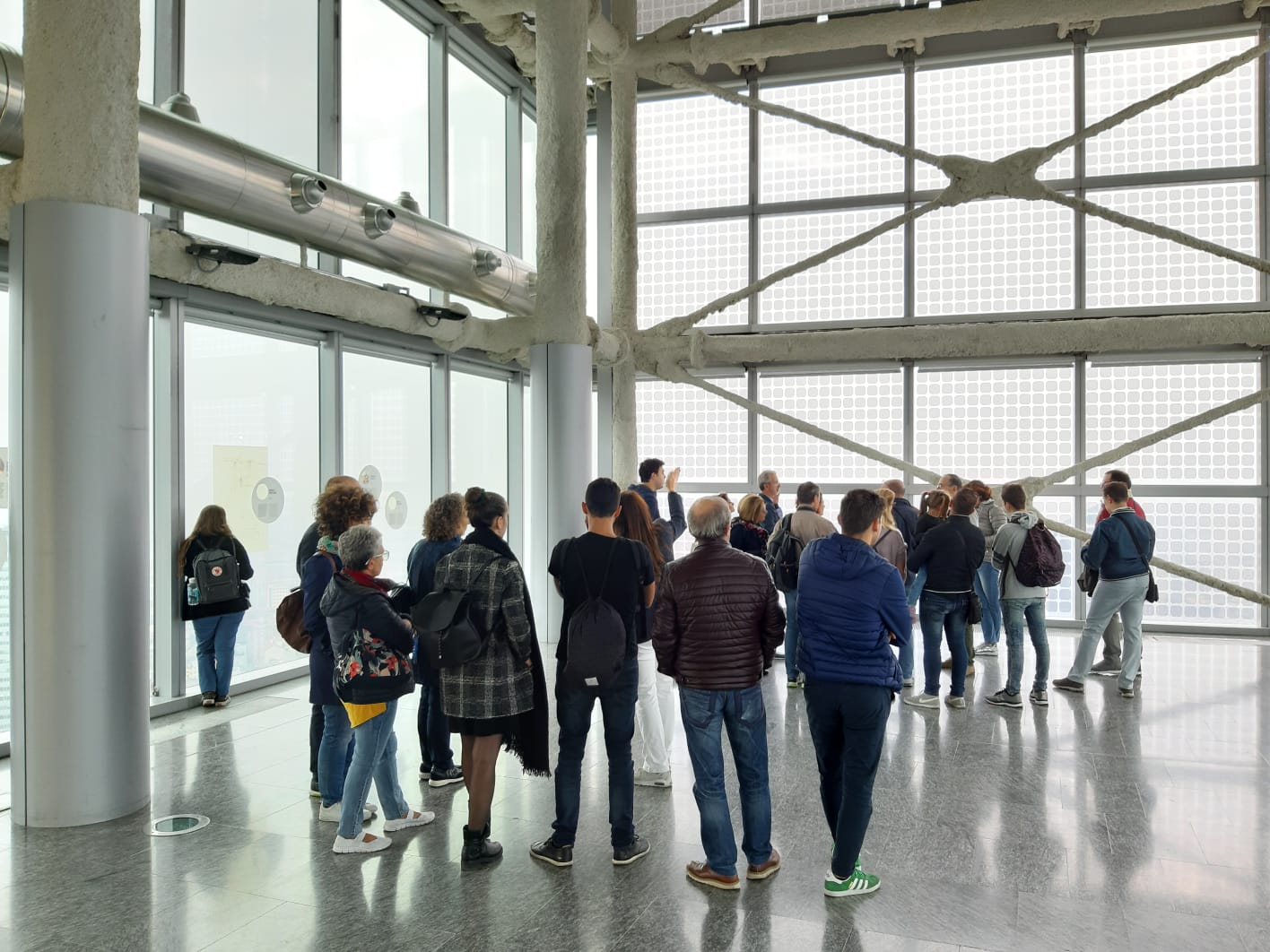 Circa 4.000 persone hanno visitato il Belvedere di Palazzo Lombardia in occasione delle Giornate del FAI d'autunno.