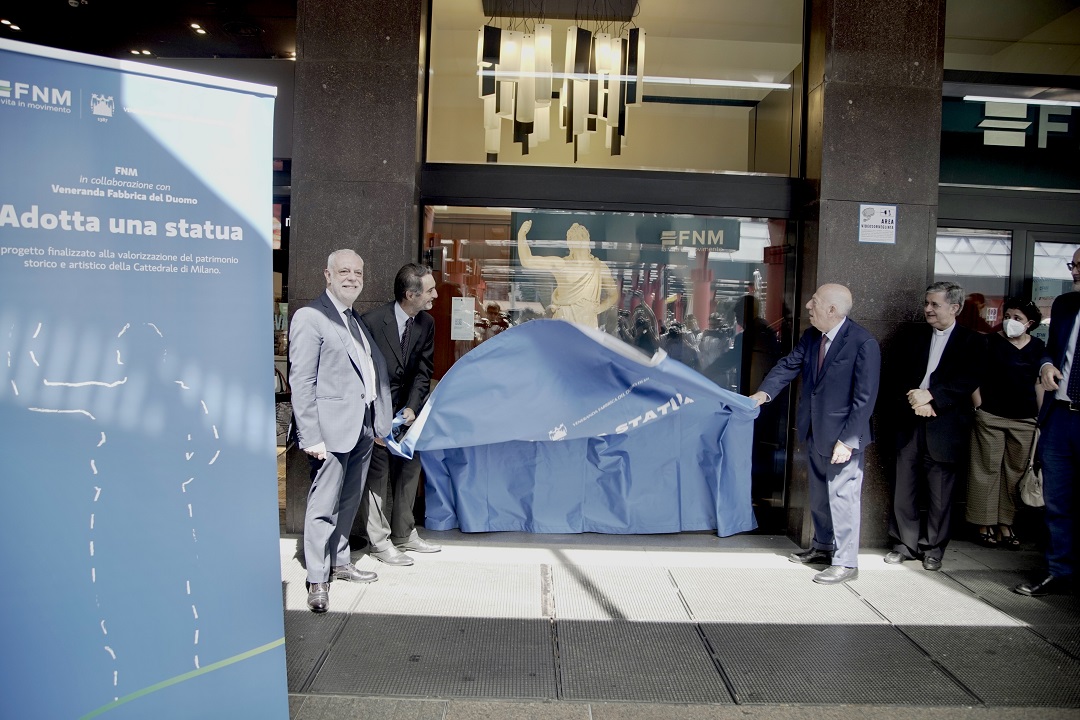 La cerimonia di presentazione della statua di San Abdon, alla stazione di Milano di piazza Cadorna