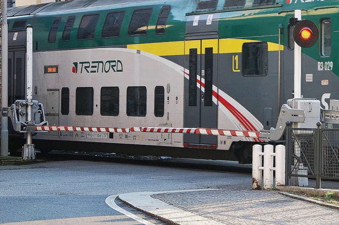 ferrovia Valtellina passaggi a livello