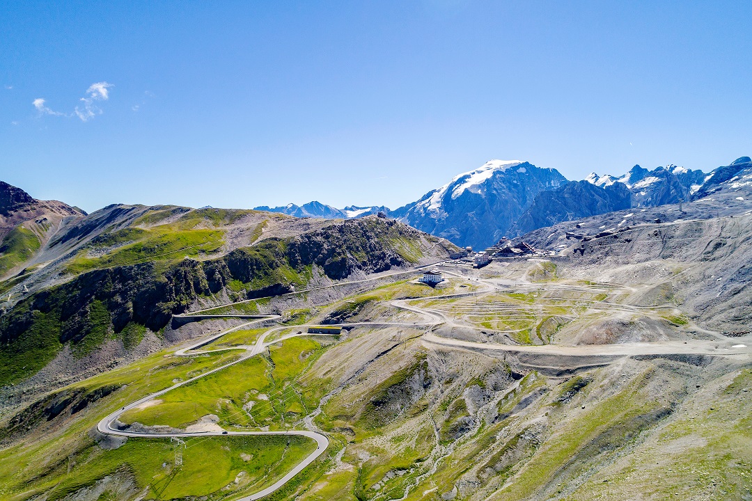 strada passo stelvio 2023