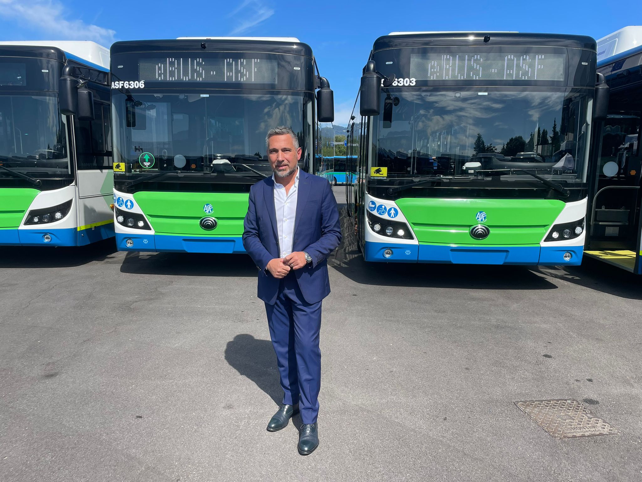 lucente bus como